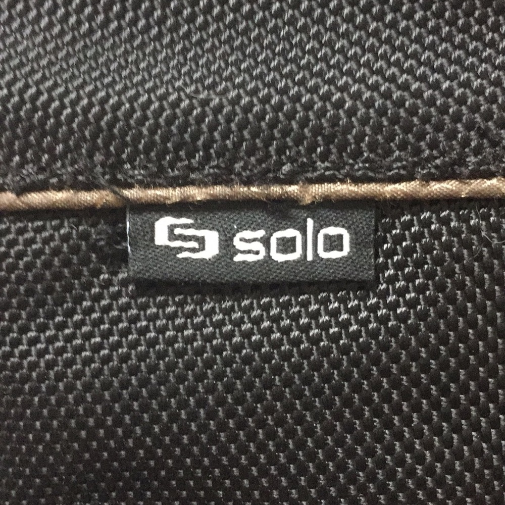 Solo Computer Bag Excellent Condition - image 3